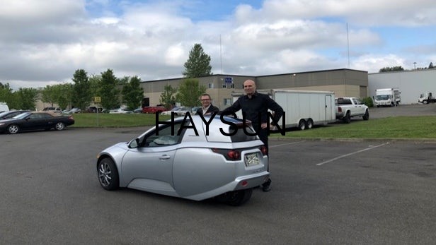 图片关键词 solo-ev-first-us-customer-1.jpeg